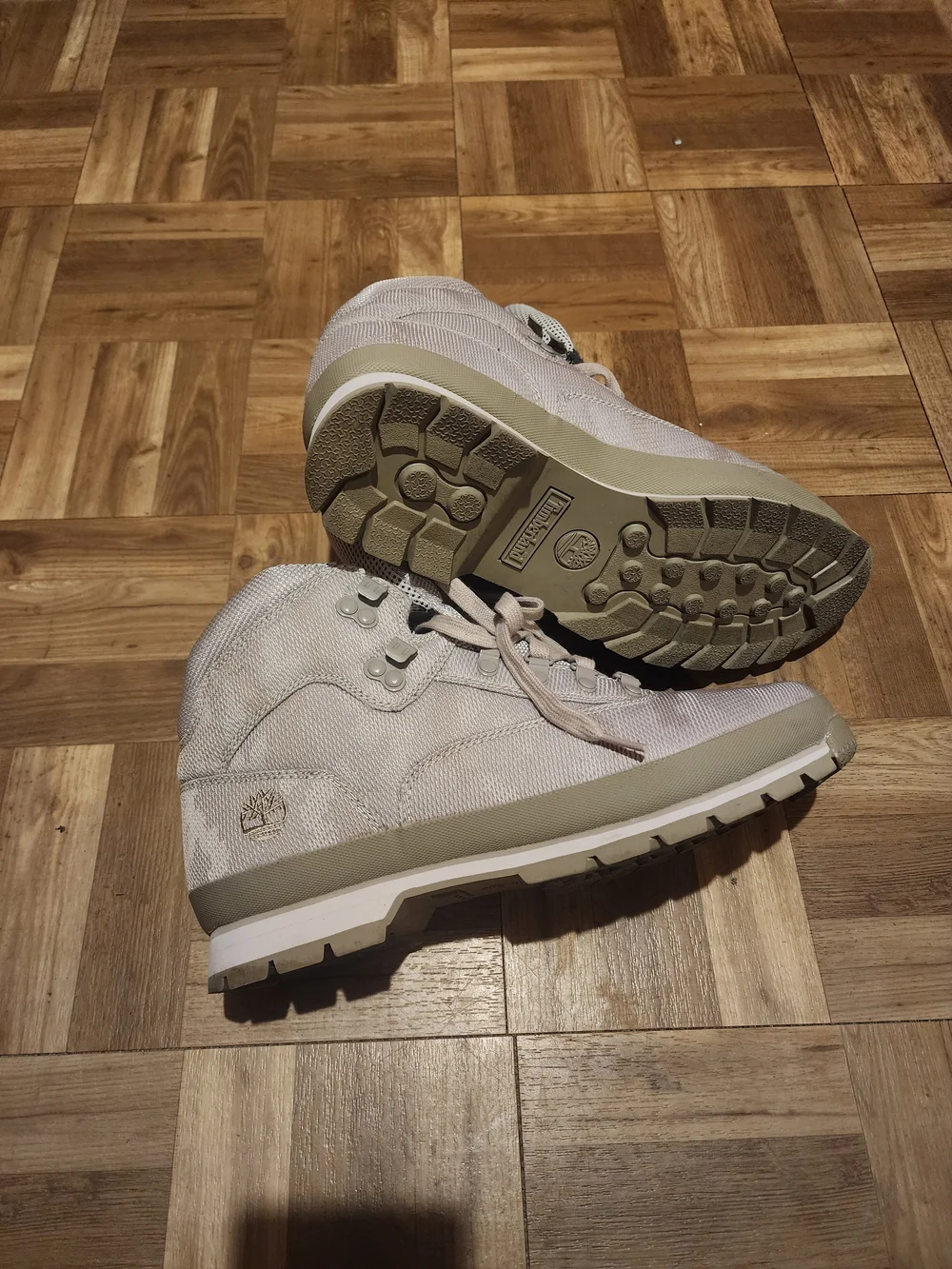 Timberland Men’s Light Beige Outdoor Lace-Up Boots